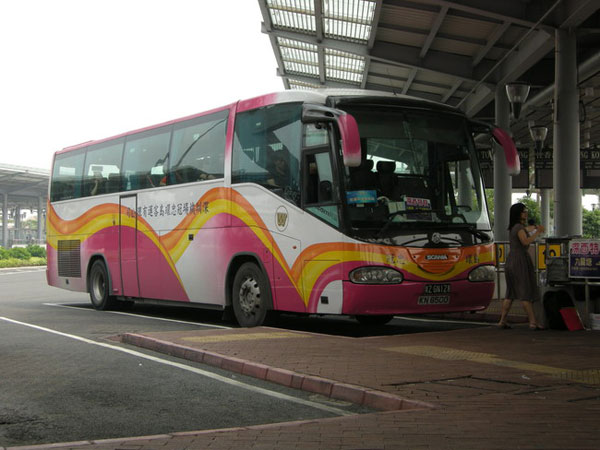 既能解決員工通勤難題，還能緩解交通壓力（企業(yè)通勤班車